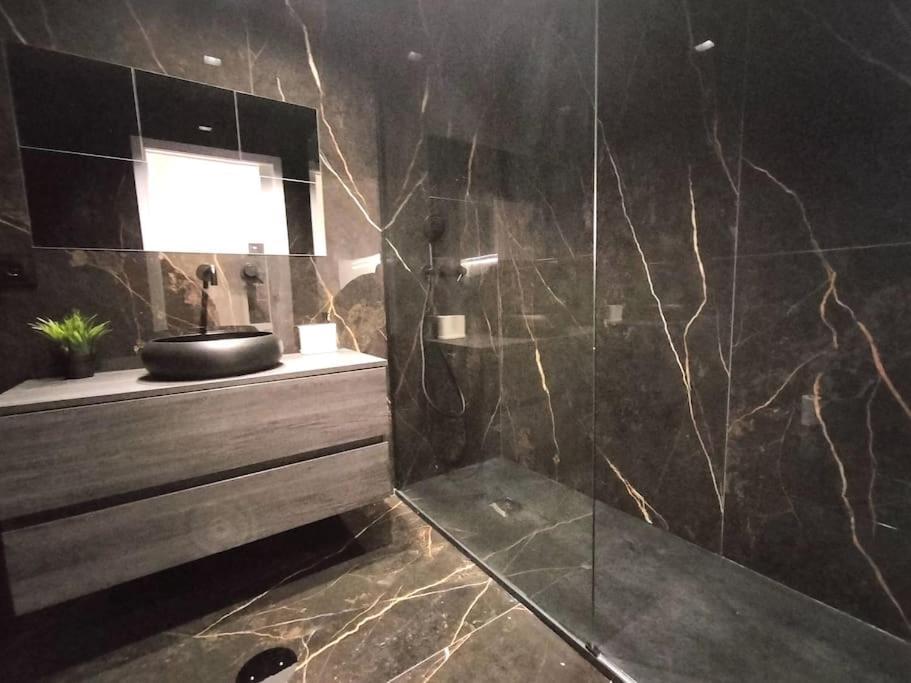 Heart Of The City Suites - A Vila Nova de Gaia Esterno foto